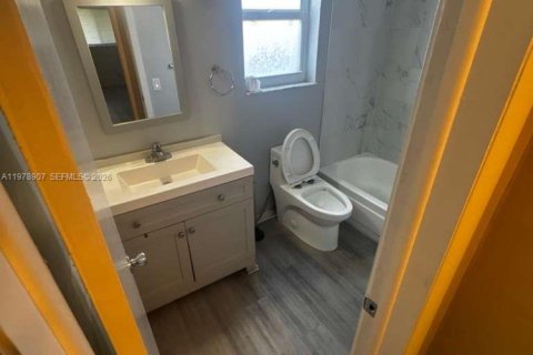 Copropriété à louer à Hollywood, Floride: 1 chambre, 59.46 m2 № 2179829 - photo 5