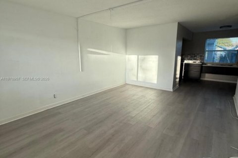 Copropriété à louer à Hollywood, Floride: 1 chambre, 59.46 m2 № 2179829 - photo 18