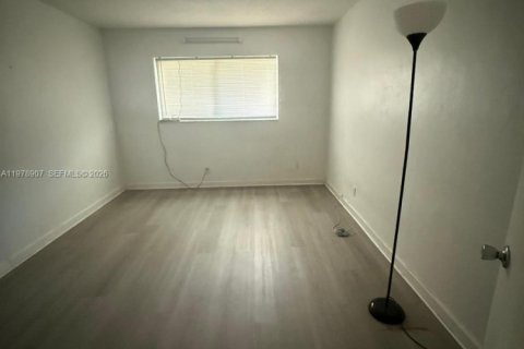 Copropriété à louer à Hollywood, Floride: 1 chambre, 59.46 m2 № 2179829 - photo 10