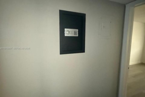 Copropriété à louer à Hollywood, Floride: 1 chambre, 59.46 m2 № 2179829 - photo 8