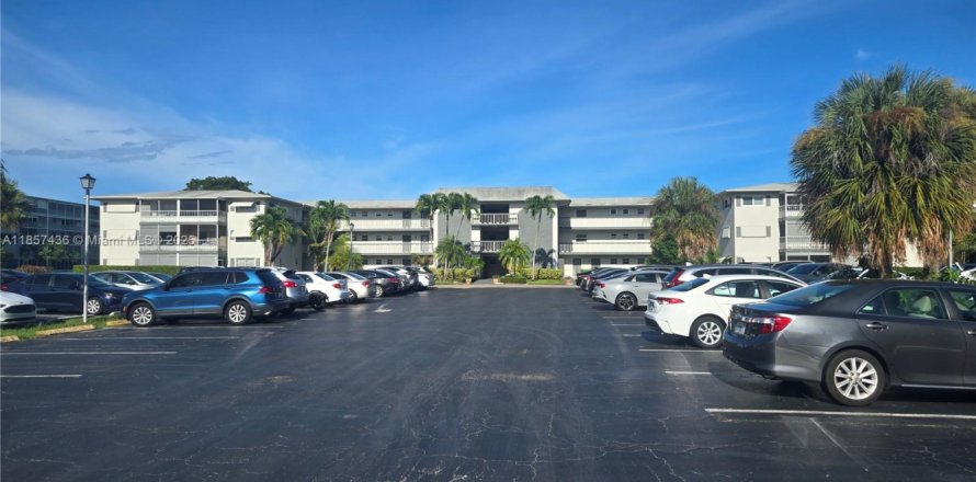 Condo à Hollywood, Floride, 2 chambres № 1887808