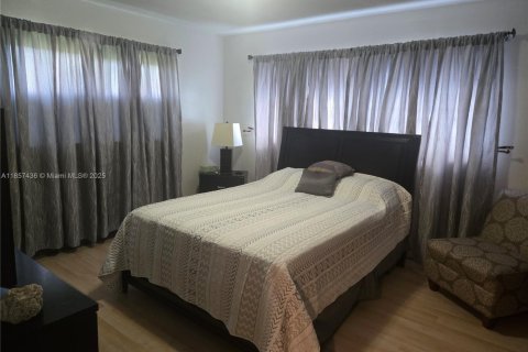 Copropriété à vendre à Hollywood, Floride: 2 chambres, 83.52 m2 № 1887808 - photo 16