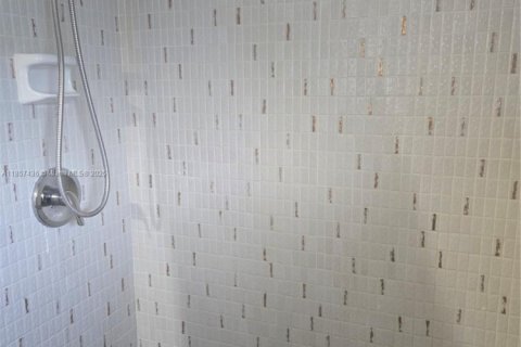 Copropriété à vendre à Hollywood, Floride: 2 chambres, 83.52 m2 № 1887808 - photo 20