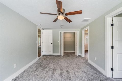 Villa ou maison à vendre à Saint Petersburg, Floride: 5 chambres, 226.96 m2 № 1851885 - photo 18
