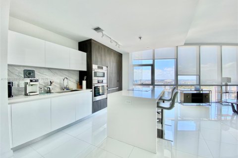 Copropriété à louer à Miami, Floride: 1 chambre, 87.05 m2 № 1941732 - photo 2