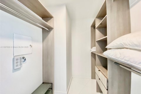 Copropriété à louer à Miami, Floride: 1 chambre, 87.05 m2 № 1941732 - photo 18