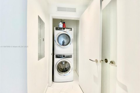 Copropriété à louer à Miami, Floride: 1 chambre, 87.05 m2 № 1941732 - photo 5