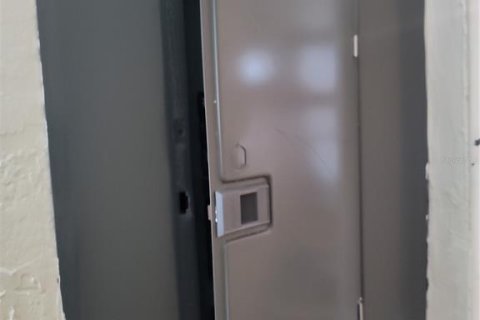 Condominio en venta en Kenneth City, Florida, 1 dormitorio, 60.57 m2 № 1567269 - foto 9