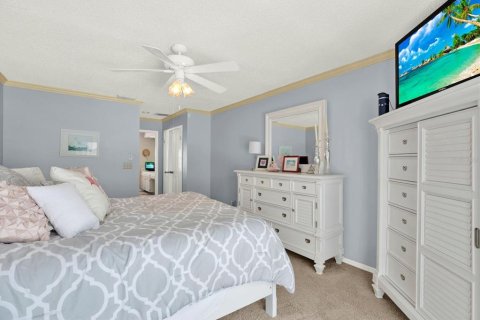 House in Tampa, Florida 4 bedrooms, 205.13 sq.m. № 1901262 - photo 11