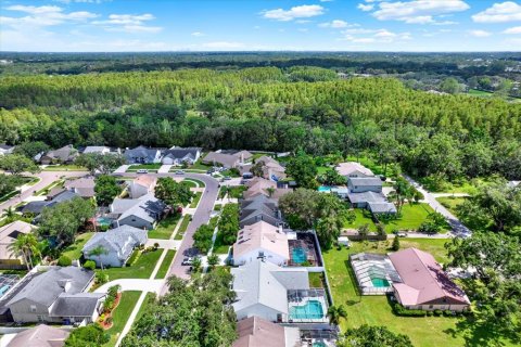House in Tampa, Florida 4 bedrooms, 205.13 sq.m. № 1901262 - photo 30