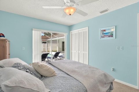 House in Tampa, Florida 4 bedrooms, 205.13 sq.m. № 1901262 - photo 15