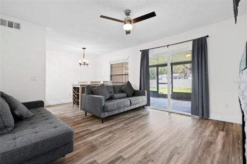 Adosado en venta en Tampa, Florida, 3 dormitorios, 117.06 m2 № 1855999 - foto 22