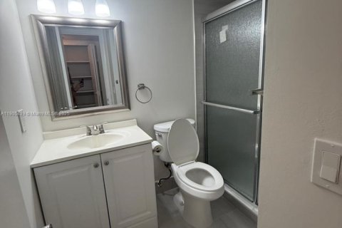 Снять в аренду кондоминиум в Маргит, Флорида 2 спальни, 91.97м2, № 1956183 - фото 3