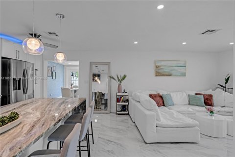 Villa ou maison à vendre à Fort Lauderdale, Floride: 3 chambres, 111.48 m2 № 1932643 - photo 13