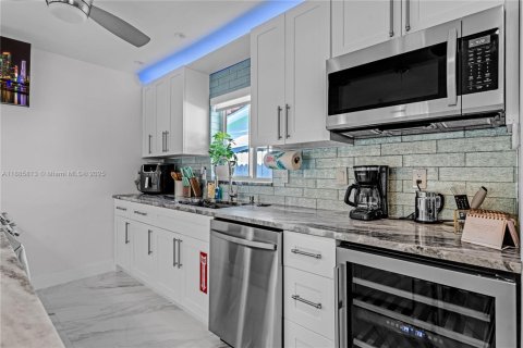 Villa ou maison à vendre à Fort Lauderdale, Floride: 3 chambres, 111.48 m2 № 1932643 - photo 16