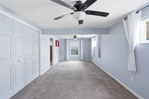 House in New Port Richey, Florida 2 bedrooms, 137.5 sq.m. № 2230502 - photo 20
