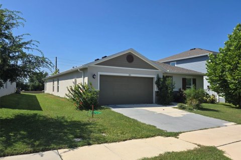 House in Winter Haven, Florida 4 bedrooms, 186.18 sq.m. № 1879601 - photo 2