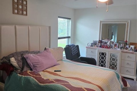 House in Winter Haven, Florida 4 bedrooms, 186.18 sq.m. № 1879601 - photo 11