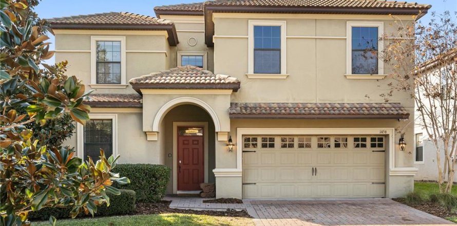 House in Davenport, Florida 9 bedrooms, 363.15 sq.m. № 1751366