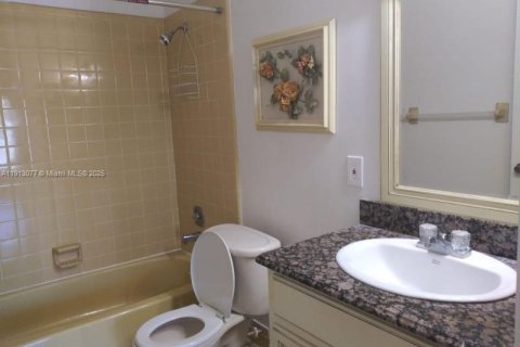 Снять в аренду таунхаус в Киссимми, Флорида 2 спальни, № 1973426 - фото 8