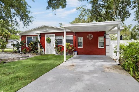 House in Tampa, Florida 3 bedrooms, 144.18 sq.m. № 2287698