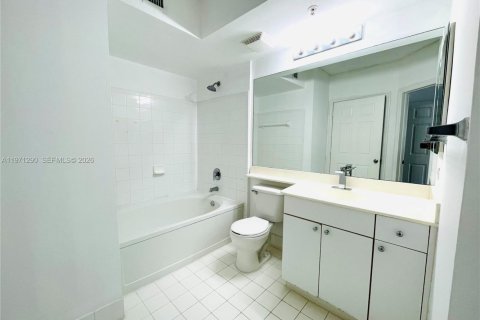 Купить кондоминиум в Санни-Айлс-Бич, Флорида 2 спальни, 103.68м2, № 2041285 - фото 14