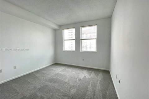 Купить кондоминиум в Санни-Айлс-Бич, Флорида 2 спальни, 103.68м2, № 2041285 - фото 10