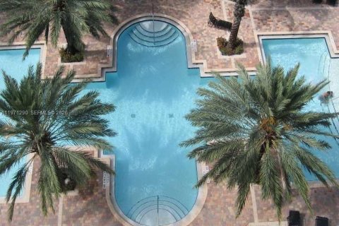 Купить кондоминиум в Санни-Айлс-Бич, Флорида 2 спальни, 103.68м2, № 2041285 - фото 18