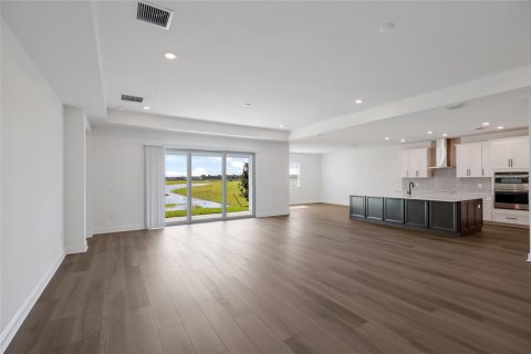 House in Parrish, Florida 4 bedrooms, 358.42 sq.m. № 2325067 - photo 4