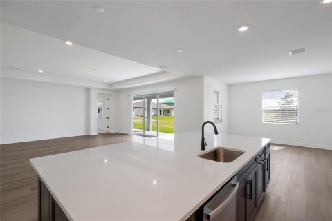 House in Parrish, Florida 4 bedrooms, 358.42 sq.m. № 2325067 - photo 10