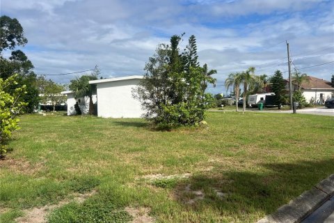 Casa en venta en Port Charlotte, Florida, 3 dormitorios, 85.28 m2 № 1685003 - foto 20