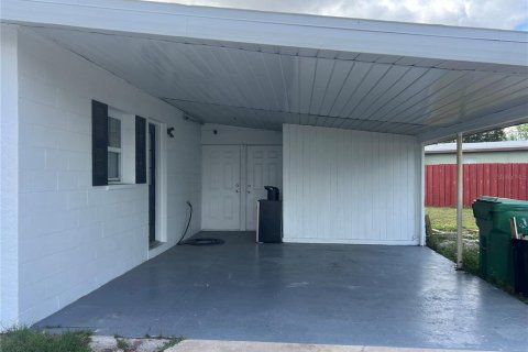 Casa en venta en Port Charlotte, Florida, 3 dormitorios, 85.28 m2 № 1685003 - foto 18