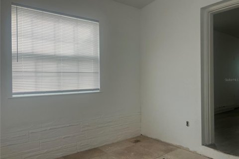 Casa en venta en Port Charlotte, Florida, 3 dormitorios, 85.28 m2 № 1685003 - foto 7