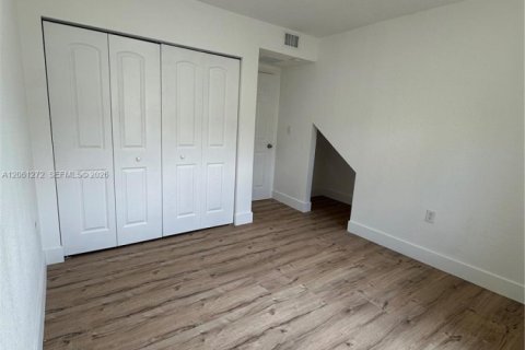 Appartement à louer à Miami, Floride: 2 chambres, 75.44 m2 № 2273818 - photo 16