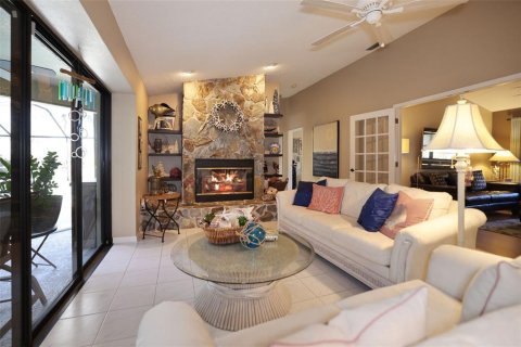 House in Clearwater, Florida 4 bedrooms, 234.49 sq.m. № 1524435 - photo 17