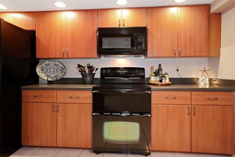House in Clearwater, Florida 4 bedrooms, 234.49 sq.m. № 1524435 - photo 6