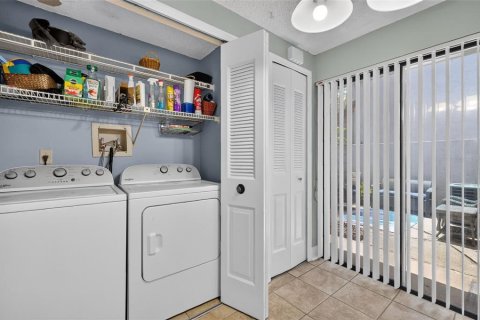 Touwnhouse à vendre à Casselberry, Floride: 2 chambres, 120.4 m2 № 2152047 - photo 9