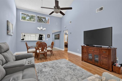 Touwnhouse à vendre à Casselberry, Floride: 2 chambres, 120.4 m2 № 2152047 - photo 17