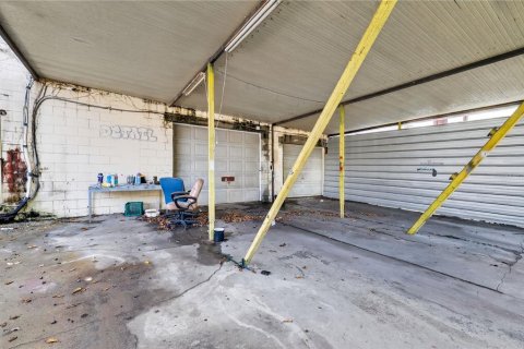 Купить коммерческую недвижимость в Лисбург, Флорида 237.83м2, № 2104066 - фото 30