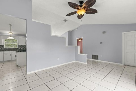 Villa ou maison à vendre à Kissimmee, Floride: 3 chambres, 125.05 m2 № 2425865 - photo 5