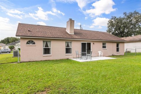Villa ou maison à vendre à Kissimmee, Floride: 3 chambres, 125.05 m2 № 2425865 - photo 29