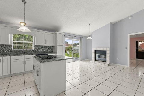 Villa ou maison à vendre à Kissimmee, Floride: 3 chambres, 125.05 m2 № 2425865 - photo 10