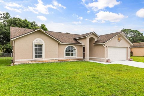 Villa ou maison à vendre à Kissimmee, Floride: 3 chambres, 125.05 m2 № 2425865 - photo 3