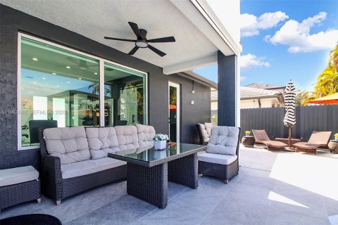 Купить виллу или дом в Майами, Флорида 4 спальни, 222.13м2, № 2025453 - фото 15