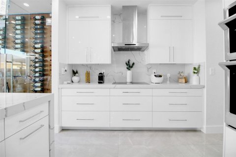 Купить виллу или дом в Майами, Флорида 4 спальни, 222.13м2, № 2025453 - фото 10