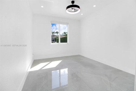 Купить виллу или дом в Майами, Флорида 4 спальни, 222.13м2, № 2025453 - фото 28