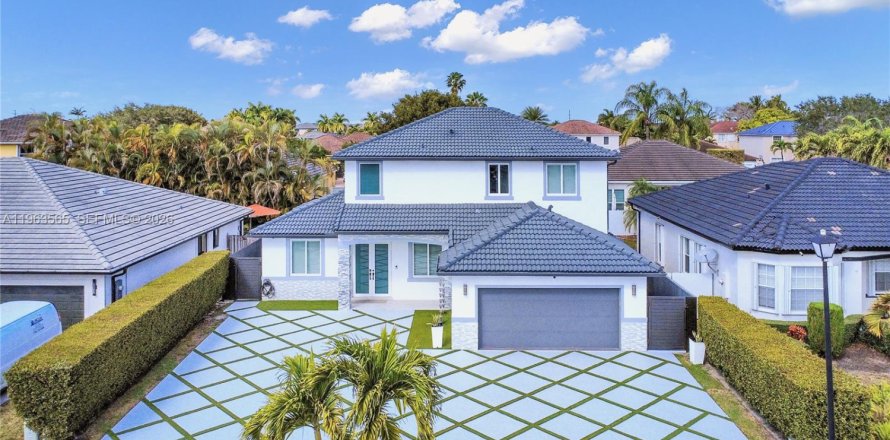 Дом в Майами, Флорида 4 спальни, 222.13м2 № 2025453