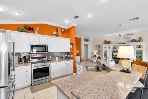 Villa ou maison à vendre à The Villages, Floride: 3 chambres, 156.54 m2 № 2387324 - photo 10