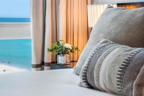 Condo in Miami Beach, Florida, 1 bedroom  № 2023078 - photo 6