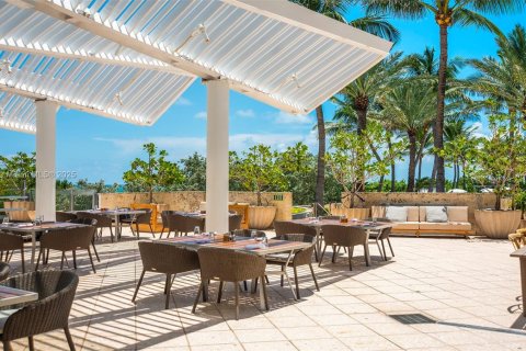 Condo in Miami Beach, Florida, 1 bedroom  № 2023078 - photo 26